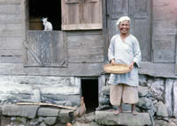  Alberto RODRIGUEZ - 'Campesina indonesia'. Bukkitingi.