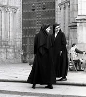  Alberto RODRIGUEZ - 'Monjas en la catedral'. Toledo.