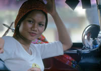  Alberto RODRIGUEZ - 'Muchacha en un jeepney'. Manila.