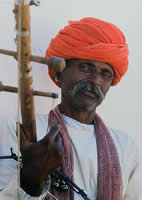  Alberto RODRIGUEZ - 'Violinista'. Jaipur. India